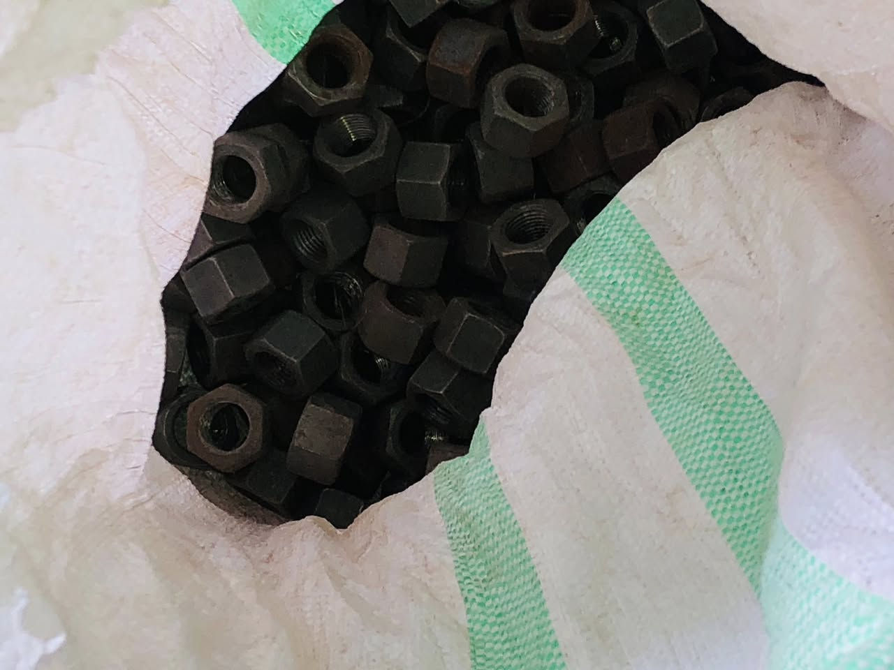 تصفيه محل عالم الواشر والبراغي والصامولات كله اصلي والاكسسوارت
السعر ٧ مكانه نجف الاتصال ***********
