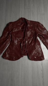 جلد اصلي • ماركة SHEIN • قياس M