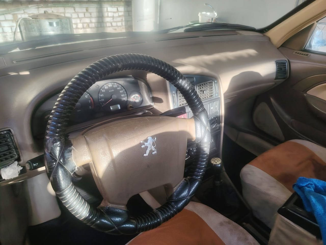 السلام عليكم سياره بيجو 405للبيع موديل ١٦ كير مكينه جدد تبريد تدفئه شغالات السيارة بسمي مداور ثاني يوم رقمهه كربلا انكليزي السعر ٤٢ وبيه مجال مكاني ديوانيه قضاء عفك استفسار اكثر خاص او اتصال ***********
