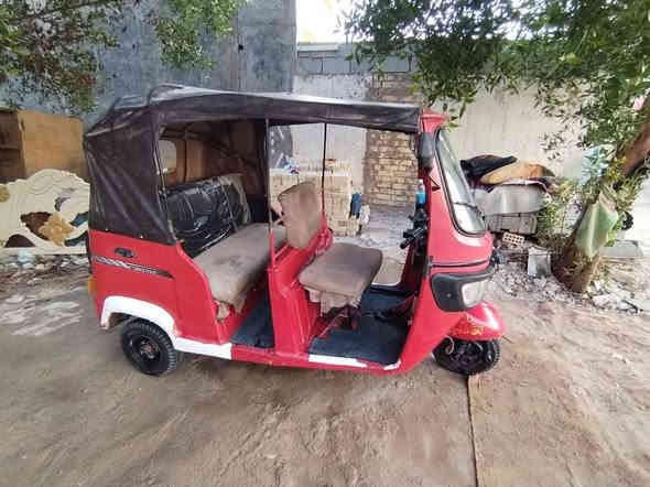 سلام عليكم   تكتك البيع تفيس تكتك حلوه ونضيفه 

كهربياته كله شغاله تخم تاير جديد مكينته حلوه وناهمه 
رايده بلثنين ونص  2019 مكانيه زعفرانيه 

‏‪***********‬‏

‏‪***********‬‏
