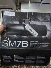 مايك شور • استوديو