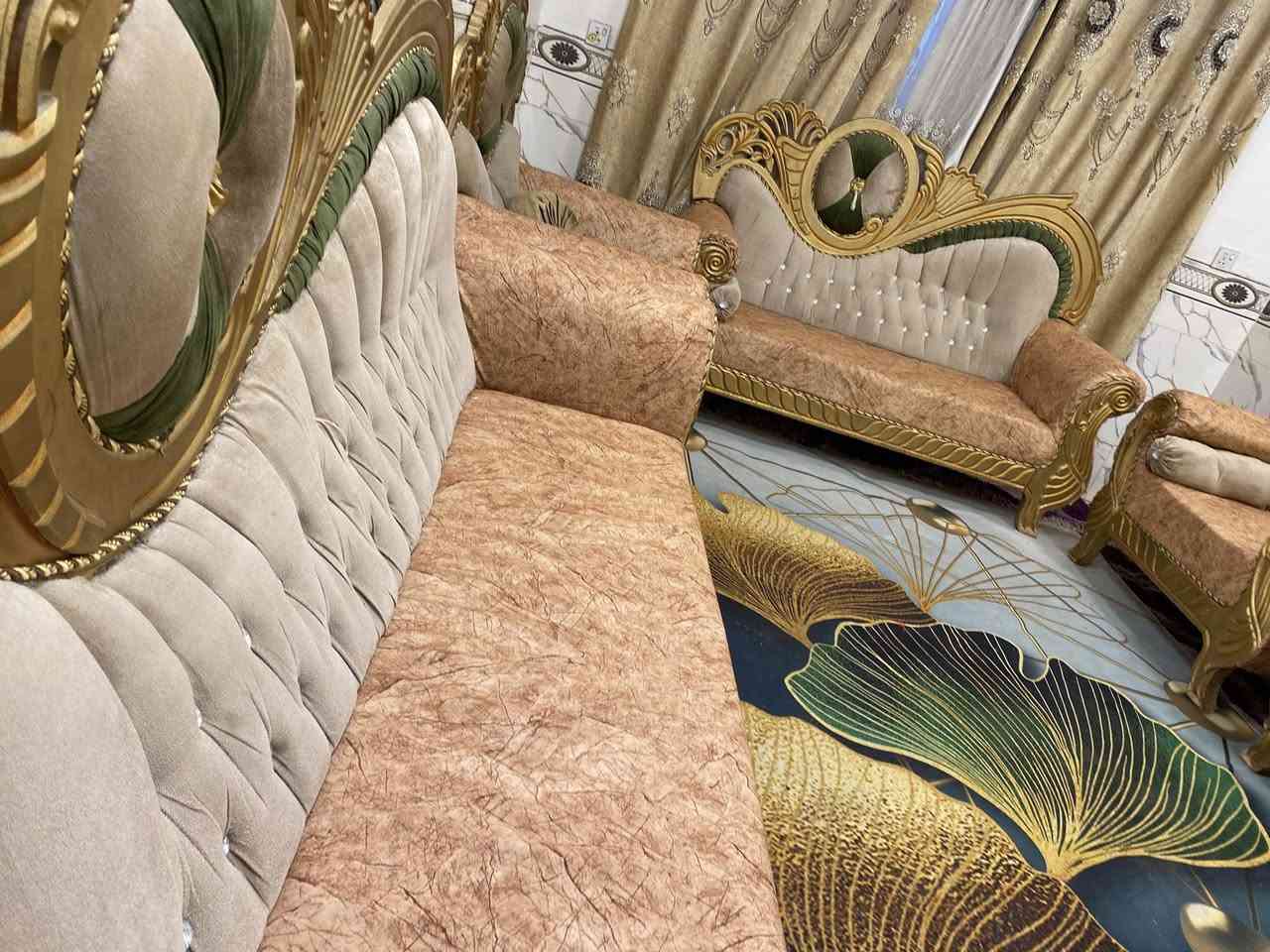 تخم ملكي 13 مقعد نضيف تسكام اي ضرر مابي السعر 425 وبي مجال المكان كربلاء ***********
