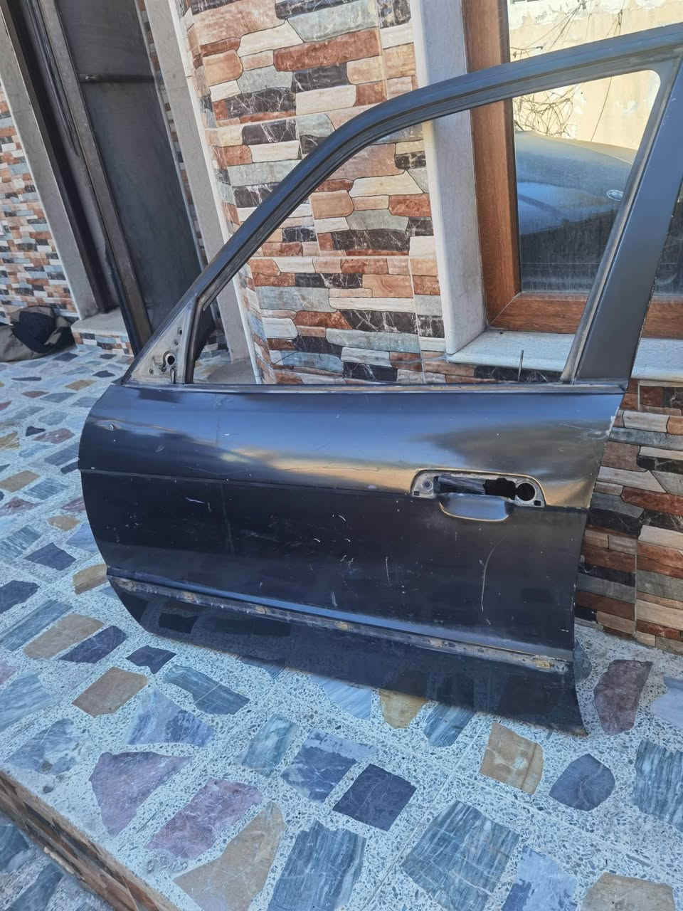 سلام عليكم
عراض bmw 500 للبيع عراقي
غرفه جلد لونين مثل ما موضح بالصور نظيفه تكوات شاشه شغاله  بس مقعد السايق تعبان شويه سعرها
550الف وبيها مجال
4 بيبان عراقي غراضهم كامله وكلها شغاله مع اليدات
سعر الباب 35 الف وبي مجال للياخذهم كلهم
دعاميه تايون امامي مع البراكيت جديده سعر 220 الف
بك لايت كامل سعر 40 الف 
قبغ صندوق سعر 20 الف
بوكس تدفئه كامل فان شغال سعرو 40 الف وبي مجال
مكاني موصل
***********
