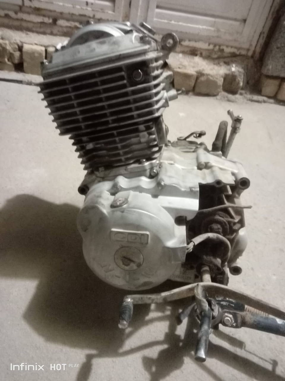 سلام عليكم  محرك زنجيل البيع المحرك نضيف وشغال كلشي مابي موديل 2020.... ***********
