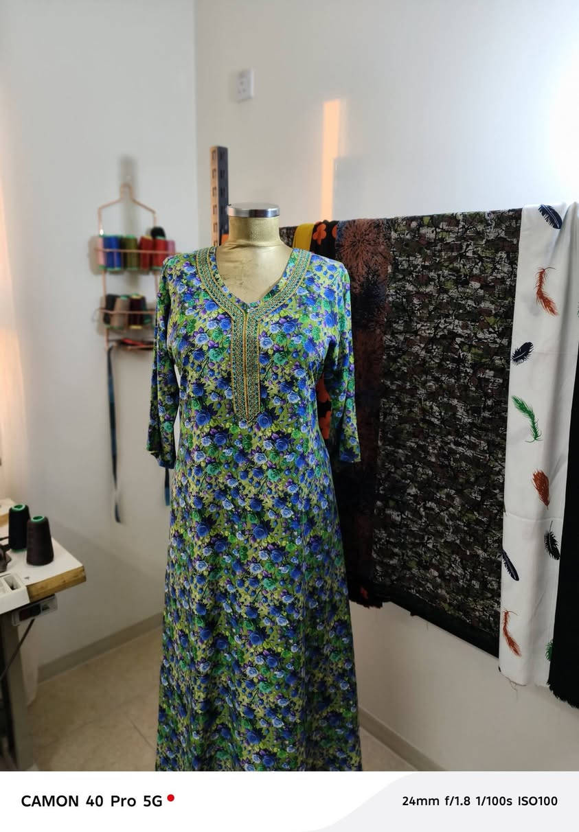 هلو بنات أي دشداشه بلمنشور موجوده سعر وحده ١٣ لاف ثنين ٢٥ آلاف توصيل ٣ دخلي حجزي *********** واتساب
