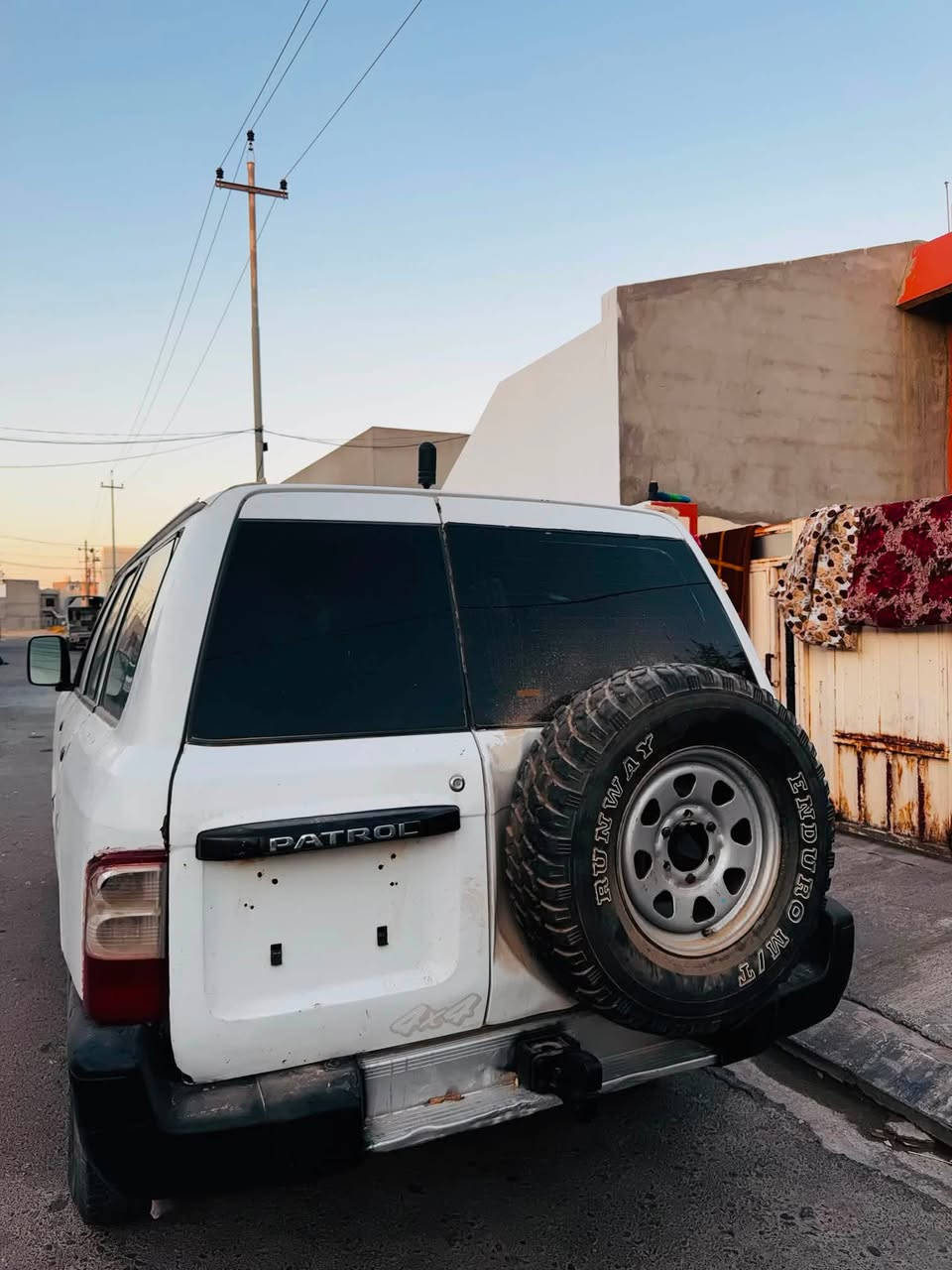Nisan PATROL

2001
عةيبو عاري نية 
تب.بي رةقةمة بةشةرت مشتي خولل

غازي ٨٠لتري لةسةرة 

عام نية بة عام ئةيفروشم  بةلاي سايةقا شانيكي داداوة 

سةقفيشي جوانة

 سعريشي42گةلاو  مةعمةلة 

ژ.م:***********

شوين .كفري
