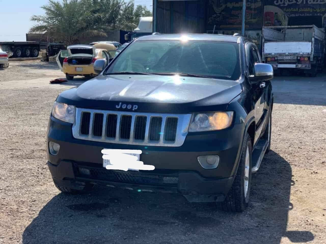 كل التقدير لإدارة الكروب 
للبيع او المرواس بسياره صالون
جيب لاريدو ٢٠١٣  محرك ٣٦٠٠ الفئه ( لاريدو )  تدفئه بالكشنات الأمامية بإسمي بصره مشروع وطني ماشيه ١٤١ الف ميل اللون اسود غير محدد داخله كلين السياره سنويه ٢٠٢٦  . اثر ضربة دراجه بالعراق تم تبديل (  بنيد و شباك و جاملغ امامي )  تبريد شغال حداديه جديده . اني مبدل بيه شاشه ١٩
وحق الفحص مضمون للشراي  . 
قسماً بالله رايد ابيع بسبب ظرف صحي طارئ 
للبيع  ١٥٥ ورقه وبيه مجال لشراي او المرواس بسياره صالون اقل بالسعر 
السياره موجوده
محافظة ذي قار مركز المحافظة الناصرية حي الشموخ 
*********** وتساب وكذلك الخاص مفتوح
