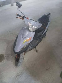 ماكس حاويه وصلها بيها ما مفتوح بيها برغي سعر 900 وبيها مجال قليل 07732...