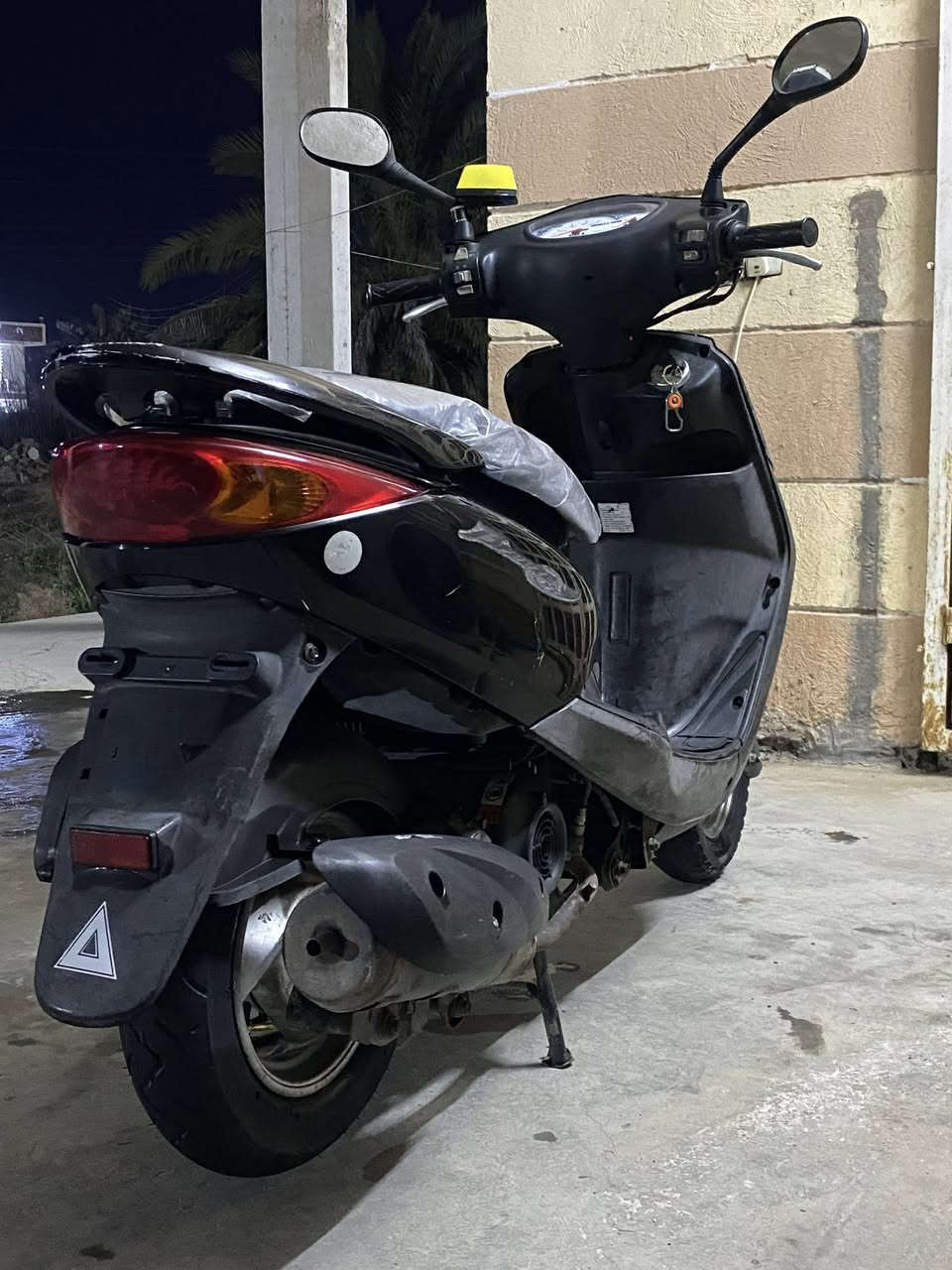 سلام عليكم بريز لايت عالي للبيع لدراجه مكفوله كفاله عامه مبدل بيه فقط حاضن لسرعه ماشيه 24 الف السعر (850)وبيها مجال شي بصيط العنوان جزيره بغداد السياحيه قرب جسر لمثنى  للتواصل *********** اتصال او واتساب
