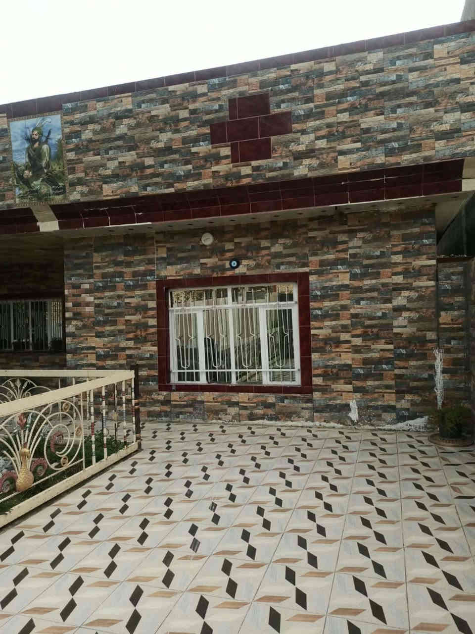 السلام عليكم
دار للبيع   في بابل منطقة المعيميره
قرب بوابه الحله 
مساحه البيت مع الحديقه
 655 الكلي
مساحه بناء البيت 240متر
البيت زراعي
الاستفسار اتصال على الرقم
ها خال هذا رقمي ***********
