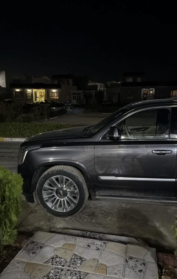 النوع : (كاديلاك أسكاليد)
الفئة : ( بلاتينيوم )

الوارد : ( خليجي وكاله المنصور )

الصبغ:(اربع قطع صبغ 4)

اللون : (رمادي)

الموديل : ( 2018 )

الممشى : ( 188 KM )

حجم المكينة : (V8.6200)

ناقل الحركه : ( 10 سرعات أتوماتيكي )

(( الموصفات ))

1 : ( فتحه سقف )

2 : ( تشغيل عن بعد )

3 : ( بصمه أبواب )

4 : ( مقاعد كهرباء تدفئه + تبريد + مساج )

5 : ( داخل جلد بيجي فاخر )

6 : ( مقاعد خلفيه منفصلة VIP )

7 : ( شاشات عدد 3 + دجتال ) 

8 : ( 5 كامرات 360 )

9 : ( صندوق كهرباء )

10 : ( كشافات ضبابية)

11 : ( لد نهاري ) 

12 : ( لايت 5 عدسات ديناميكي )

13: ( تحكم ستيرن جهتين ) 

14 : ( رادرات + نقطه عمياء )

15 : ( ويلات كروم قياس 22 )

16 : ( قيادة ذاتيه ) 

17 : ( فوريل 4X4 )

18 : ( دخول ذكي وأشاره ترحيب )

19 : ( حساسات خلفيه + أمامية)

20 : ( سايد بريك دكمه)

21 : ( خزن ميموري وضيعات السائق )

22 : ( ثلاجة + قاصه )

23 : ( داتا شو ) 

24 : ( سستم سماعات 16 سماعه نوع BOSE )

26 : ( اريلات عدد 2 )

27 : ( 3 وضعيات قياده )

السياره رقم اربيل انكليزي 

العنوان .بغداد 📍

(ملاحظه بسعر مناسب)

للاستفسار الاتصال على هذا الرقم 

***********
