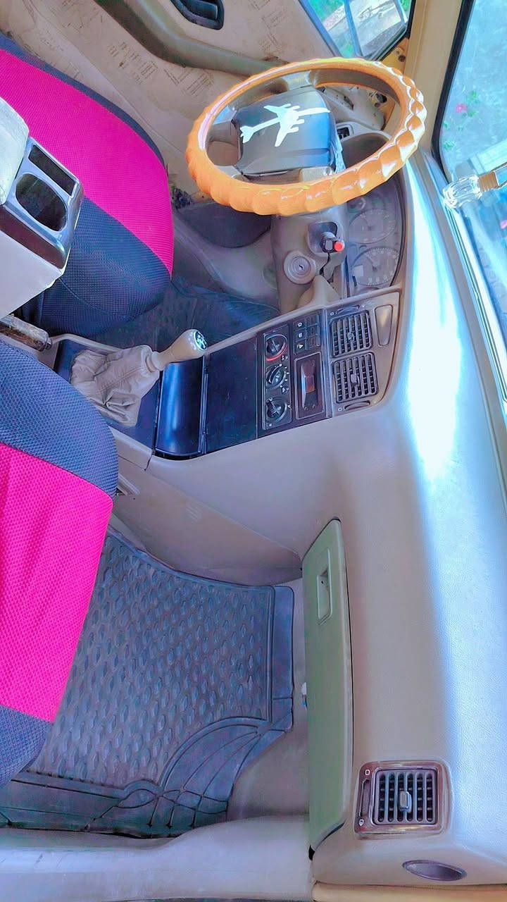 السلام عليكم..
بيجو 405 موديل 10 تكسي رقم بغداد انكليزي  باسمي سنويه 2028 كير محرك خير من الله كشر نضيف كهربائيات شغاله صدر الخلفي جيد والامامي 80 بالميه سعر 30 الشراي يجي ويفحص براحته مكاني جبله  موجود واتساب على الرقم ***********
