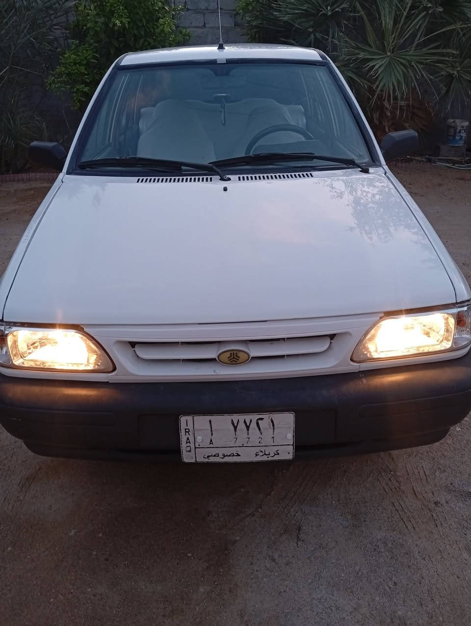 اخوان سلام عليكم ورحمه الله وبركاته..سايبه مديل 11سياره رش عام مكفوله من تبديل..محرك جديد شرط كير شرط تخم تاير جديد باتري جديد دواخل حلوه..سياره كنراتها وصفاحها موس كدام عينك وتفرج ترايك وين مايعجبك رقم كربلاء شبه مميز رقمها شرط المداور..
سعر المطلوب 33وبها مجال قليل حك جيه مكان سياره كربلاء 
***********
اخوان سياره متعوب عليها ونشرتها بسعر مناسب تراجاكم الخاص مغلق فقط اتصال..وشكرا
