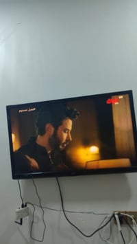 شاشتين • ٥٠بوصة • ٤٢بوصة