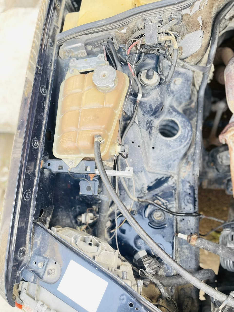 سلام عليكم شلونكم شباب مرسدس رئاسي للبيع او مراوس حسب لقناعه لو نيلي مكينه كير بلاد خير من الله لا تنقيص ولا تبخير رقم بغداد نكليزي لا ضربه ولا طخه بيه بس بل باب معجون  او بيه معمرات هلالت فقط لباقي كلشي مابيه دامه كامله للمكينه سيارة خير من الله كلشي مذب عليه كسل كاردن جديد خير من الله سعر 65 او بيه مجال بصيط مكان سياره ديالى بعقوبه مامتواجد عل فيس دك او بيك خير او ادلل ***********
