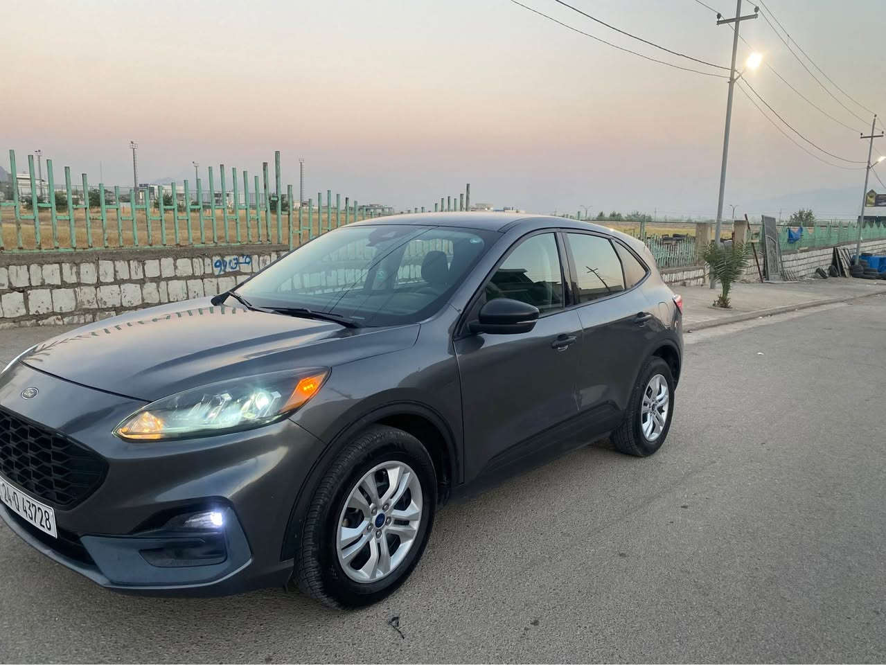 RD ESCAPE 2022 – SE 🔥

✨*********** what is up 
***********

🔹 مۆدێل: 2022
🔹 ڕەنگ: ڕەشی خۆڵەمێشی (Carbonized Gray)
🔹 مۆتۆر: 1.5L EcoBoost Turbo
🔹 گیربۆکس: ئۆتۆماتیک (شفت گەرد)
🔹 ڕاکێشان: FWD

مواصفات:
✅ کیجی ئەلیکترۆنی
✅ ستارت دوگمە (Push Start)
✅ کامێرای دواوە
✅ شاشەی تاچ
✅ Apple CarPlay & Android Auto
✅ کۆنتڕۆڵی فەرمان
✅ Auto Hold
✅ Electronic Parking Brake
✅ LED Daytime Running Lights
✅ کۆنترۆڵی گەرما و ساردی

🚗 سەیارەکە زۆر پاکە، ناوەوە و دەرەوە پارێزراوە

📩 بۆ زانیاری زیاتر و نرخی تایبەت، نامە بنێرە یان پەیوەندی بکە.

#Ford #Escape #FordEscape #2022 #SUV #ForSale #Hawler #Kurdistan رانية, السليمانية
