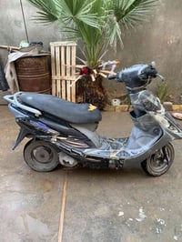 دراجه نوع جي فور للبيع الدراجه   عوزها بس لواحظ  بسيطه لان صارلها 3 اش...