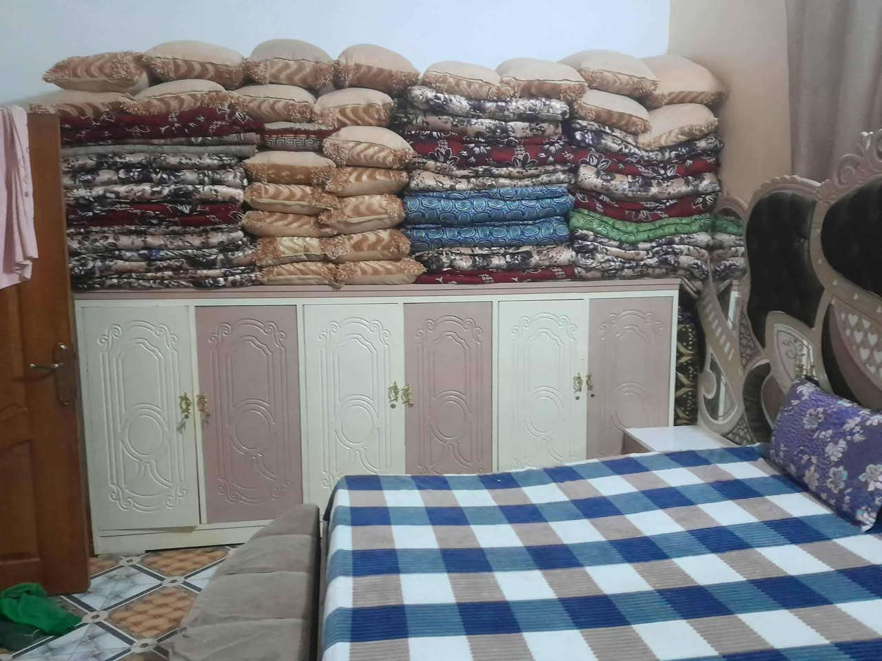 لسلام عليكم غرفه للبيع ٨ قطع+ معرض وميز نضد 
العنوان الخضر 
السعر ٥٥٠ قفل 
يوجد نقل وفتح وشد وتصليح 
للاستفسار مراسلة صفحتنا


**إذا كنت صاحب هذا الإعلان وتريد حذفه لأي سبب، رجاءا أرسل رسالة إلى الدعم الفني**