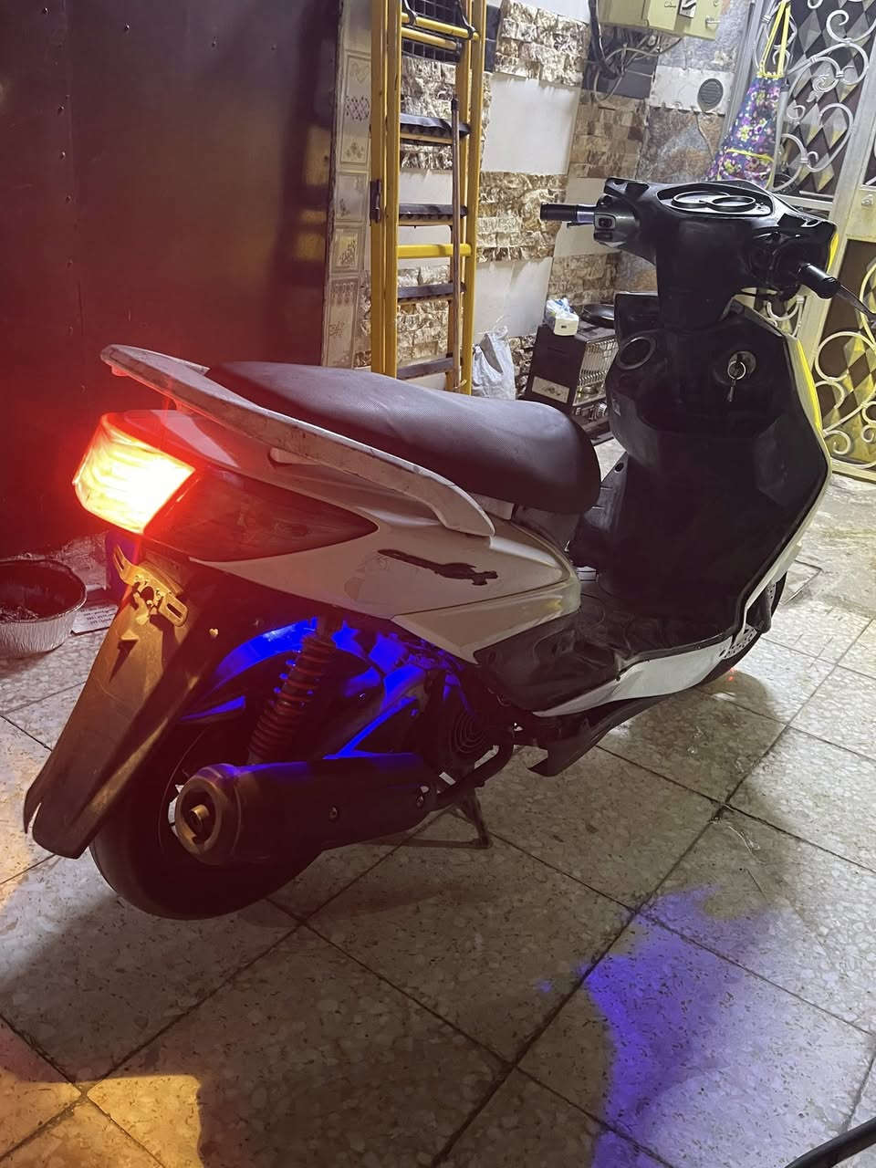 السلام عليكم للبيع سكنس فحل كابريتر مكينه مكفوله نضوح دخانه مكينه خرسه  نكره بكل وقت مكاني بغداد الدوره شارع 60 السعر 450رقمي ***********
