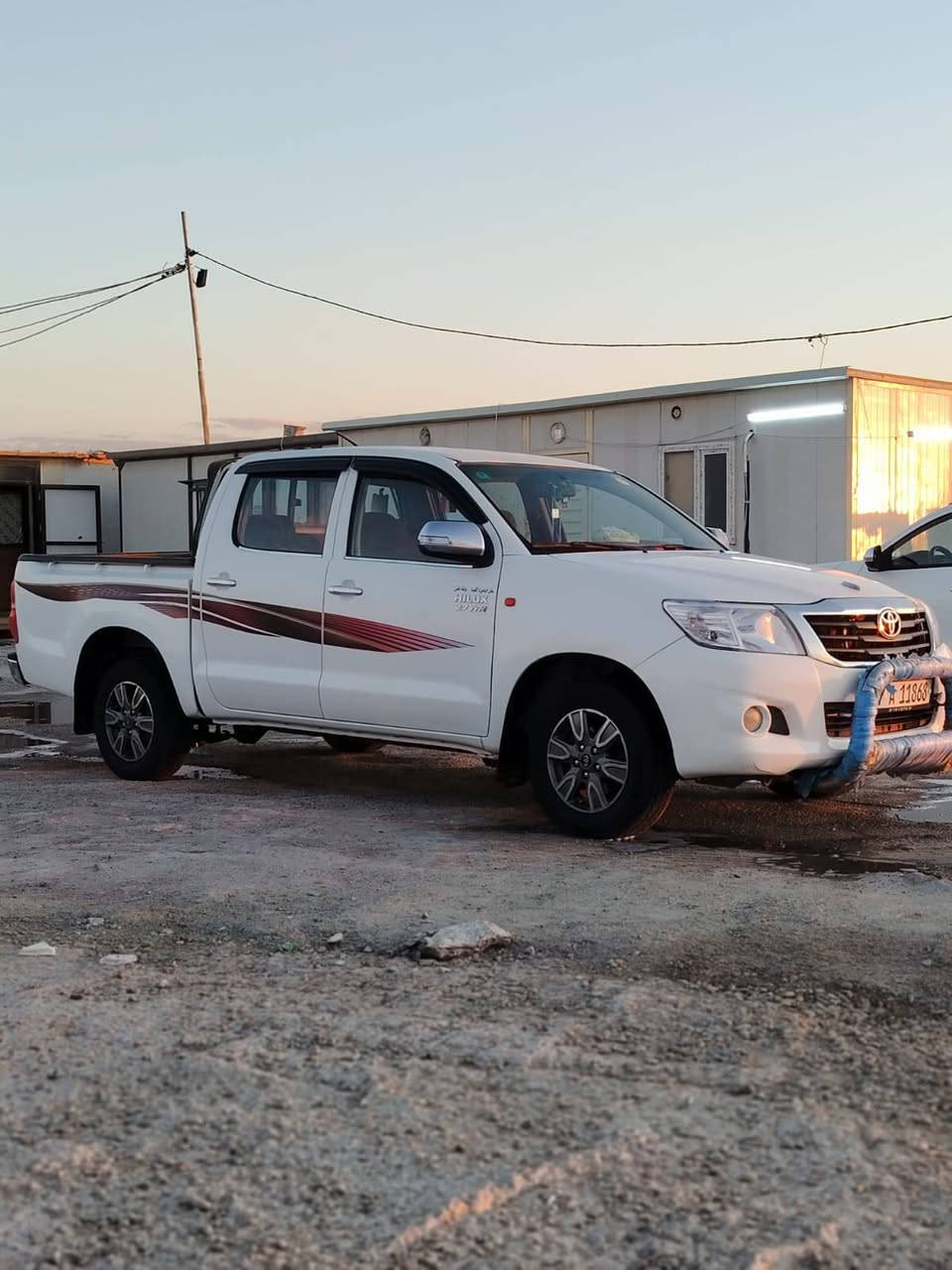 فلونزه موديل ٢٠١٢ كويتي شاصي ١٩ ومراوس بنسيان الاستفسار الاتصال بالرقم المذكور ادني الشاشه 
***********
