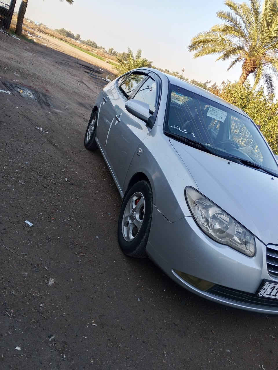 سلام عليكم النترة مقدس موديل 2007 بيها قطعتين صبق باب الورة اليمنى وچاملق ألمامي  سعر 95 بيها مجال رقم الهاتف ***********
