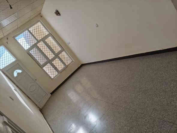 بيت
مساحته 127 طابق واحد جاهز والطابق الفوك هيكل 
الموقع تقاطع القدس شارع التضامن 
السعر ٧٠ 
الاتصال 
***********
