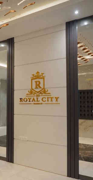 يوجد شقه للبيع في المجمع  (رويال ستي)  المنصور / البيجية المساحة ١٦٢ متر جاهزة للسكن  تتكون من غرفتين وصالة مع اثنين حمامات ولوندري ، سبالت ومطبخ 
زيرو غير مسكونه في البناية الاولى مع اطلالة خارجية ( خصوصية ممتازة) طابق عالي وبسعر ان شاء الله مناسب  للجادين
 للتواصل 
*********** 
واتساب او اتصال
