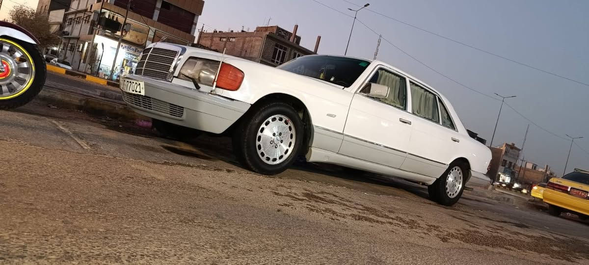السلام عليكم 
مارسدس جامبو باب طويله رئسي
حداديه كهربائية سياره جاهزه
تبريد ثلج منضومه جديده ستوني بدله
محوره مكينه وكير ٣٠٠٠ ديلكو بطه
سياره ستوه طالعه من تعمير صبغ جماليه
سستم صوت ودمام يخبل
رقم سياره بغداد نكليزي سياره بسمي تحويل ثاني يوم
سنويه تنتهي ٢٠٢٨ موديله ١٩٨٤ سياره جاهزه من دعاميه للدعاميه ومكاني نجف وسعر ٦٥ وبيه مجال للطيبين ولشراي ينتصل ع رقم *********** رجائن رجائن الي ماعجبه لحد يعلق من كيفه
