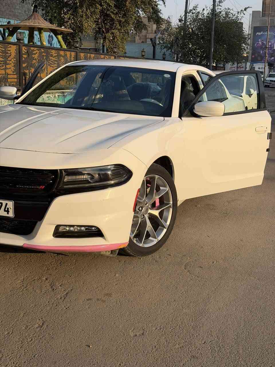 بسم لله. للبيع. جارجر خليجي 🚗
ماشيه. ٤٠  الف.  موديل ٢٠٢٠وكاله. هارلم سعره ٢٥٥ ورقه 
*********** بغداد  الجمهوري 
 لايت. زينون. كشافات اماميه 
رقم اربيل. باسمي  هزه جيديده 
بيه. بس طخه بصيطه عكس سايق.
