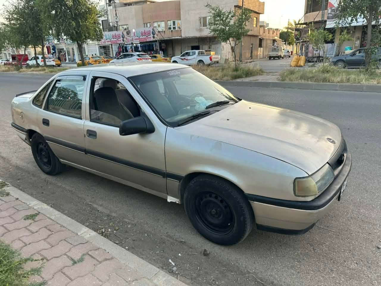 السلام عليكم 
اوبل فكترا أوتوماتيك بطاقه بانزين سنويه باسم مالكها مضروبه بالجاملغ الخلفي و مصلح السعر 35 وبي مجال
شراي تفضل خاص


**إذا كنت صاحب هذا الإعلان وتريد حذفه لأي سبب، رجاءا أرسل رسالة إلى الدعم الفني**