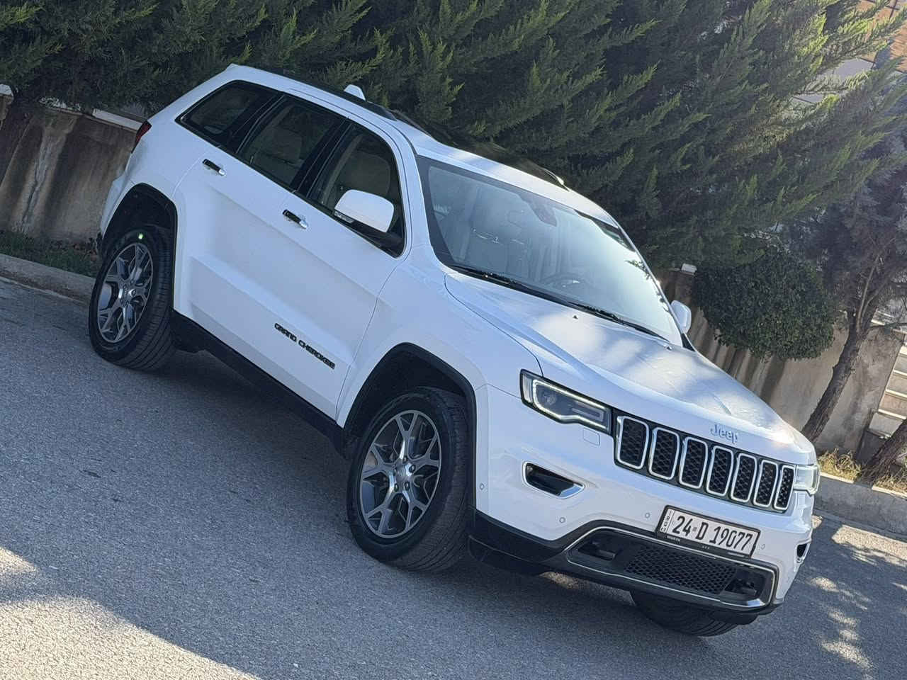 سعر مغرى جدا

جيب كراند شيروكي  مديل ٢٠١٩ ليمتد خليجي وكالة هارلم 

فول مواصفات بصمة 6 سلندر فورويل 

( كـلـيـن تـايـتـل )    

المحرك : V6.  3.6L . 

المواصفات : 4x4

* قيادة ذاتية عند المنعطفات. 

* رادار امامي مع مانع تصادم . 

* تحذير الخروج عن المسار . 

* مستشعر نوم السائق مع نظام التوقف الآلي 

* تحذير النقطة عمياء

* شاحن موبايل وايرلس 

* ⁠تبترونيك كير بالستيرن

* ويل كب بلاك توب قياس  19 انج ..  

* كاميرة . 

* المصابيح الأمامية زنون 

* دخول ذكي. . 

* تشغيل عن بعد .

* الصندوق الخلفيي كهربائي

* حساسات خلفية  .

* مكيف خلفي مع وحدة تحكم منفصلة . 

* تدفئة كشنات + ستيرن +تبريد

بانوراما. 

* مانع تصادم خلفي 

* محدد سرعة . 

* نظام التشغيل والاطفاء الاوتوماتيكي .

* نظام بريك اوتماتيكي

.:: السعر  علق برقم ٣ ياتيك مباشر. 

للأستفسار واتساب   

***********

***********
