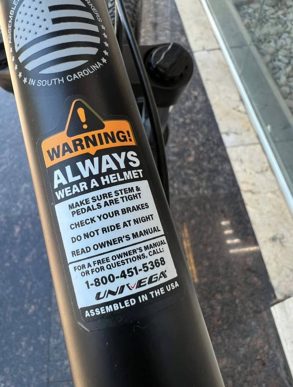 السلام عليكم : 

حجم الشه L 
وحجم الويل 29
المكينه مالته 8نمر
الباسكل كلشي بي بلادي عده لعكرب مالته تجاري
الوصل مال شراء موجود نضافه 100/90
السعر 230.  :وبي مجال قليل حك الجيه 
عنواني : بغداد البياع حي التراث 
الرقم ***********
