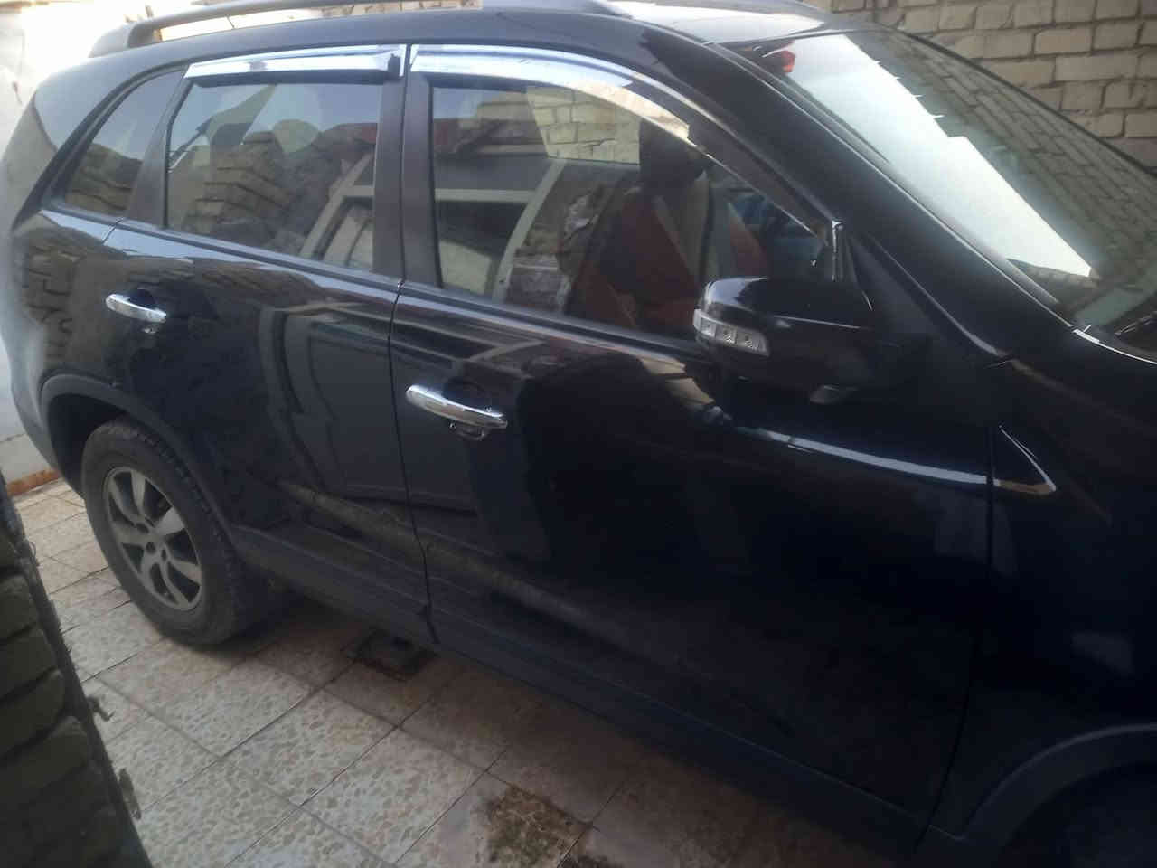 بيع مستعجل سيارة سورنتو وارد أمريكي كير محرك بحالة جيدة رقم صلاح الدين ألماني محرك 4 سلندر جي دي أي خمسة راكب السعر 110 أو مراوس بسيارة النترات مضلع أو سني هندي وبيها مجال قليل مكان السيارة بغداد والسونار مرفق سنويه منتهية رقم الموبايل *********** أبو محمد
