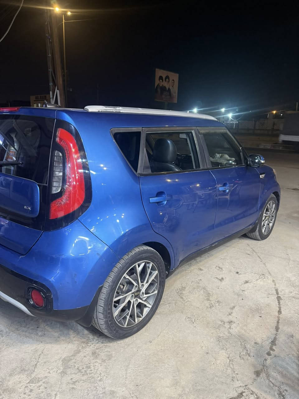 كيا صول 2019 امريكي
فول مواصفات اعلى مواصفات 

رقم بابل ب اسمي 

ماشيه 150 الف 

حادثه 3 قطع 

مكينه 2400 دوش المرغوب 

مكان السياره بابل 

سعر 117

***********
