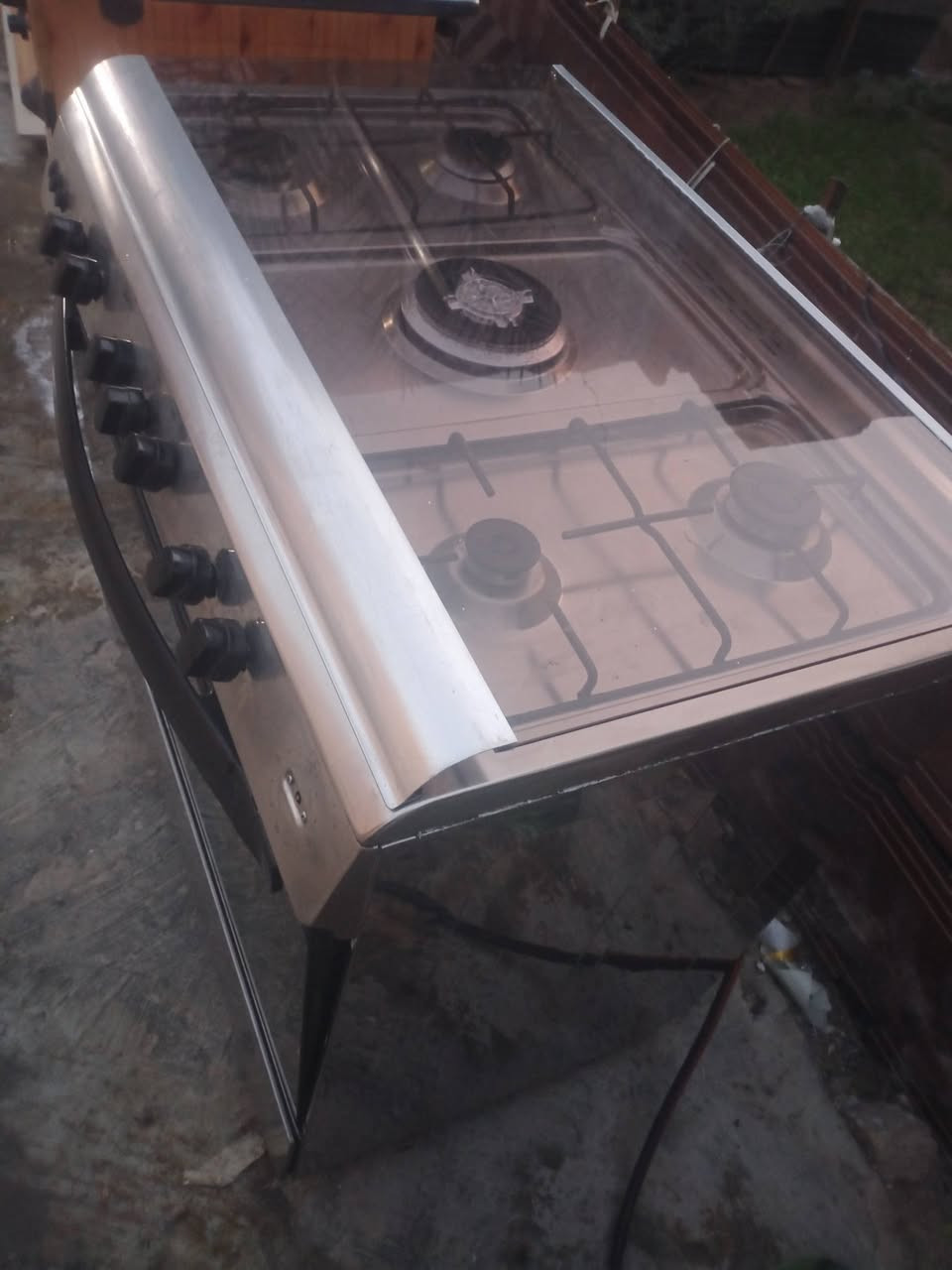 سلام عليكم 
للبيع طباخ  شغال على فصح
للتواصل فقط على رقم الهاتف
***********
