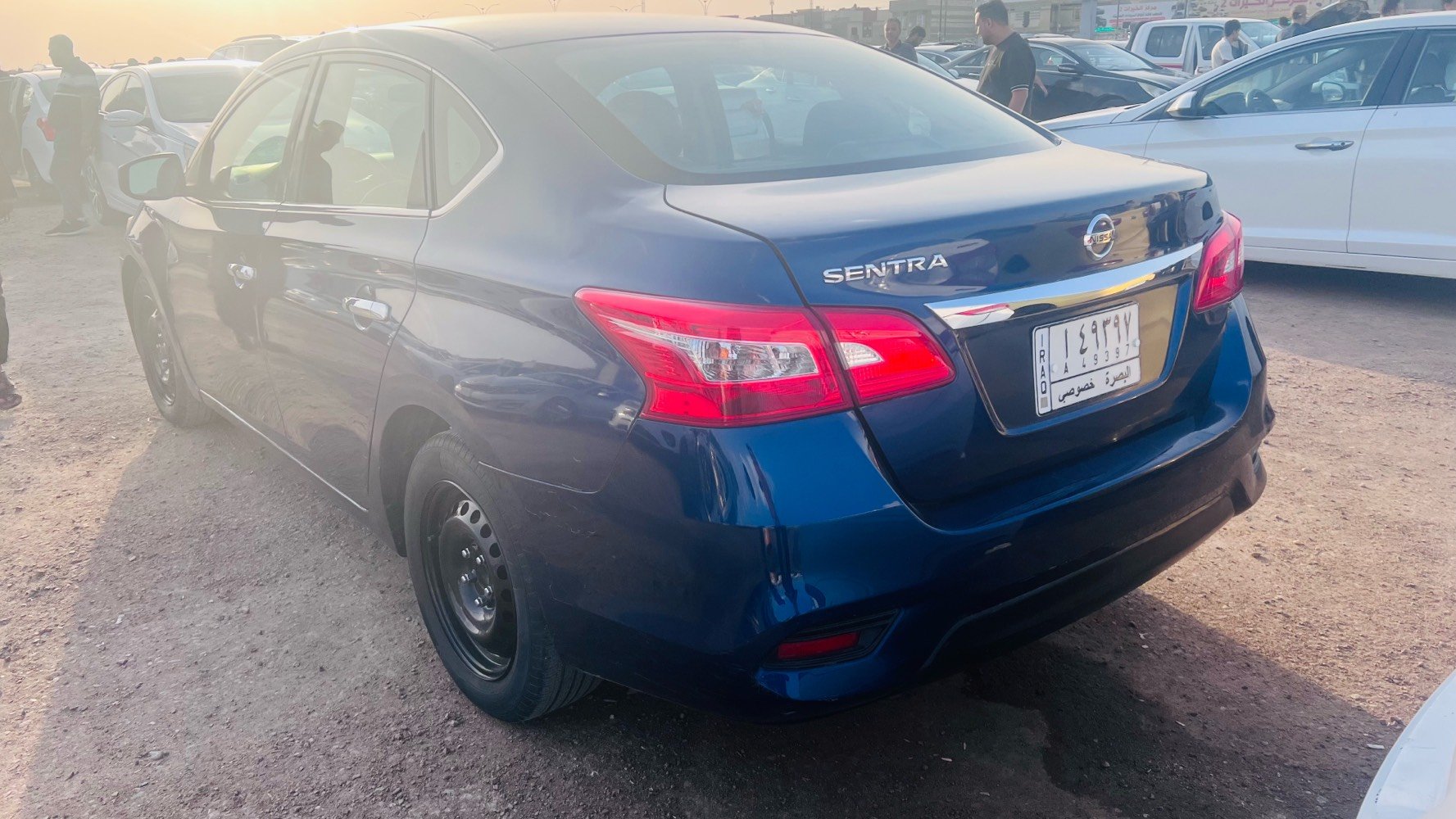 السلام عليكم
للبيع نسيان سنترا 2019 رقم بصرة حره تحويل راعيه بصرة
وارد امريكي سيارة نضيفه كلش كير محرك تبريد شرط رادار تحكم ستيرن جهتين حادثه بنيد وجاملغ اليمنه صور حادث موجوده 
بيع مستعجل سعر 95 بيه مجال قليل 
ستفسار ***********
