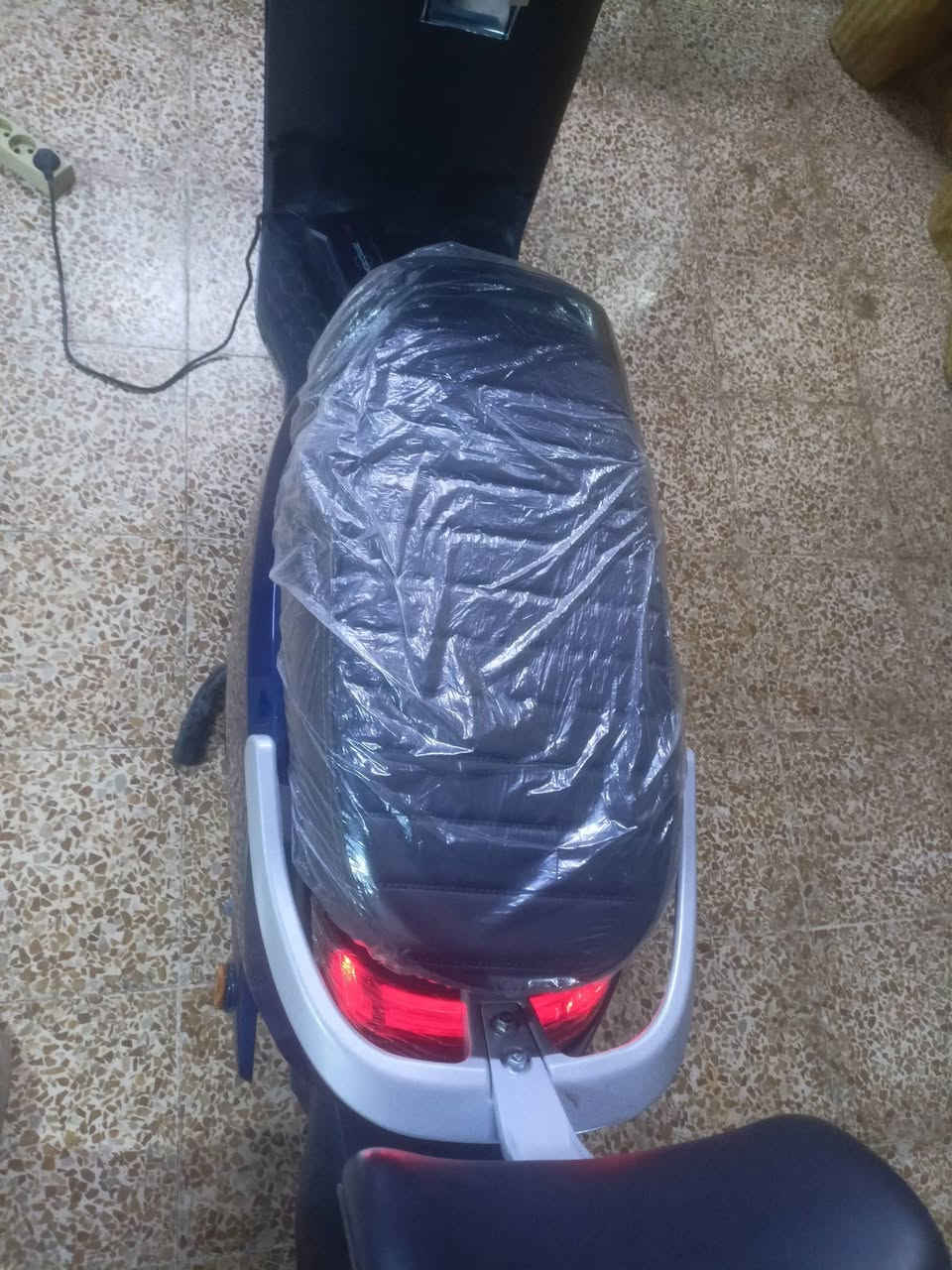 سلام عليكم اسمع التفاصيل وبعدين تفضل خاص او خابرني
ماطور راقي جدا جدا مستعمل 7ايام فقط
 كامل من كل شي
 كهربأئيات بك ورا سرعة حقيقة 50
 يمشيك اكثر من 50كيلو
 للتفويلة يعني شرط اذا صرفت علي ربع تاخذو بلاش 
رجاءأ اذا ماتعرف بي لاتسولف
 سعرو800 وبي مجال بسيط رقمي
 *********** +وين ماتريد نفحص 
ملاحضة:سبب البيع الاهل مالهم رضا 🙂
