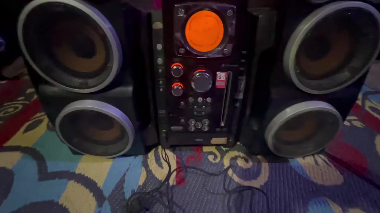 ‏سلام عليكم بيع أو  مراوس  ‏مكبر منعم الصوت ￼￼
‏ السعر70الف صوت روعة سيدي ما يشتغل 
‏السماعات اللي بداخله مال سوني أصلي ￼
￼￼￼￼


**إذا كنت صاحب هذا الإعلان وتريد حذفه لأي سبب، رجاءا أرسل رسالة إلى الدعم الفني**