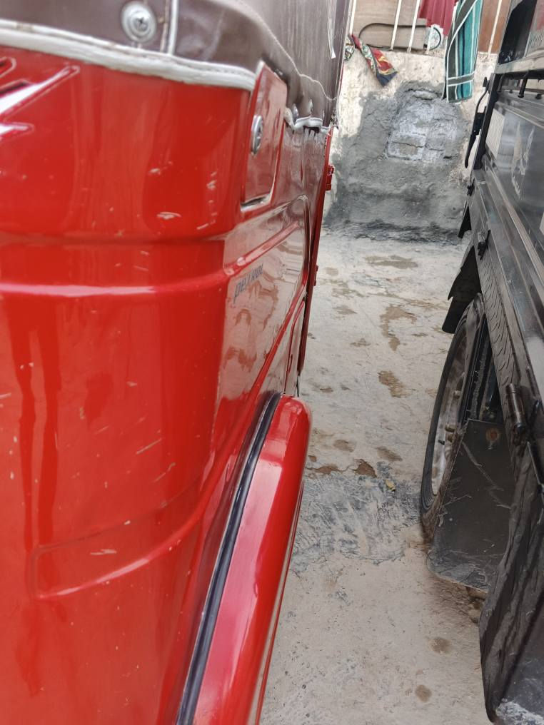 سلام عليكم تكتك 21شهر 12 محسوبه 22 بيه طخه راجعه على البارد دوس للانديه بس مرشوشه مكاني بغداد الحسينيه المعامل ***********
