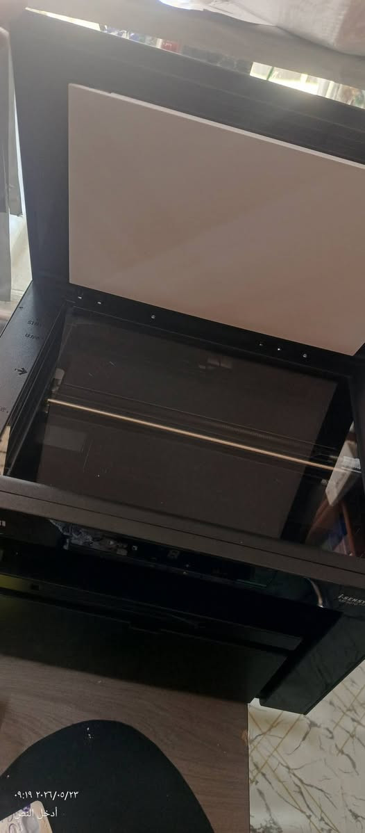 طابعة Canon i-SENSYS MF3010
جديدة بس مجرد فتحتها من الكارتون وذبيت الكارتونه كل استخدام ممستخدمها 
وياها ملحقاتها وكارتريج 725
مواصفاتها ممتازه 
للأستفسار 
***********
