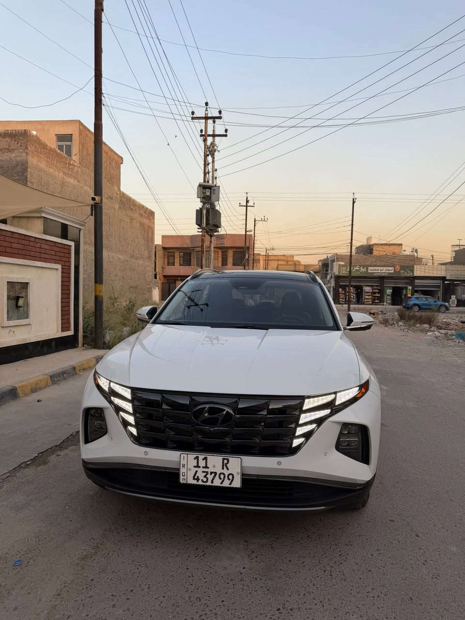 السلام عليكم توسان امريكي  حادثها فقط شباج الدعامية موديل 2023 فول فول موصفات حساسات رادار امامي خلفي كامرات 5 فول واحد على واحد  
(السعر  200$ ورقة )
***********
