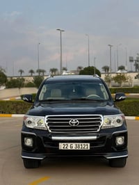 لاندكروزر GXR • V6 • ٢٠١٢