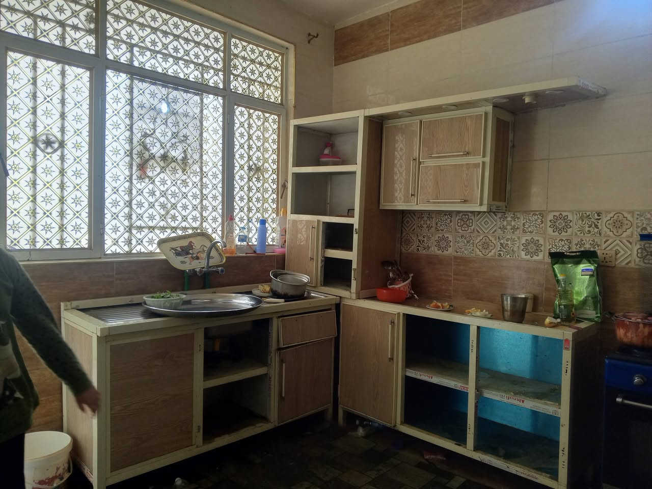 كاونتر تلث قطلع مكان ديالى سعره ١٥٠ ***********
