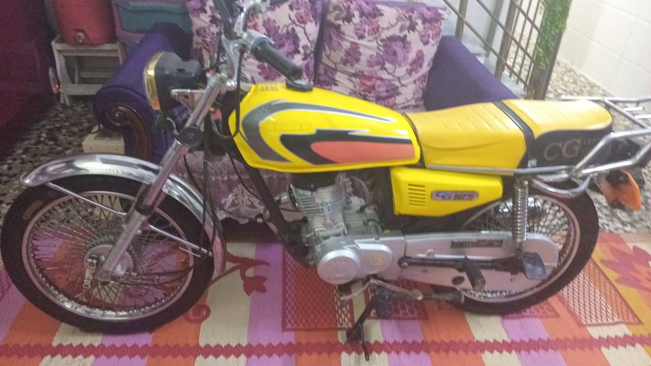 السلام عليكم دراجه تايكر المكينه نضيفه موديل 2021 اوراق موجوده السعر 500وبيها مجال قليل المكان بغداد سبع قصور 
*********** بي واتساب
