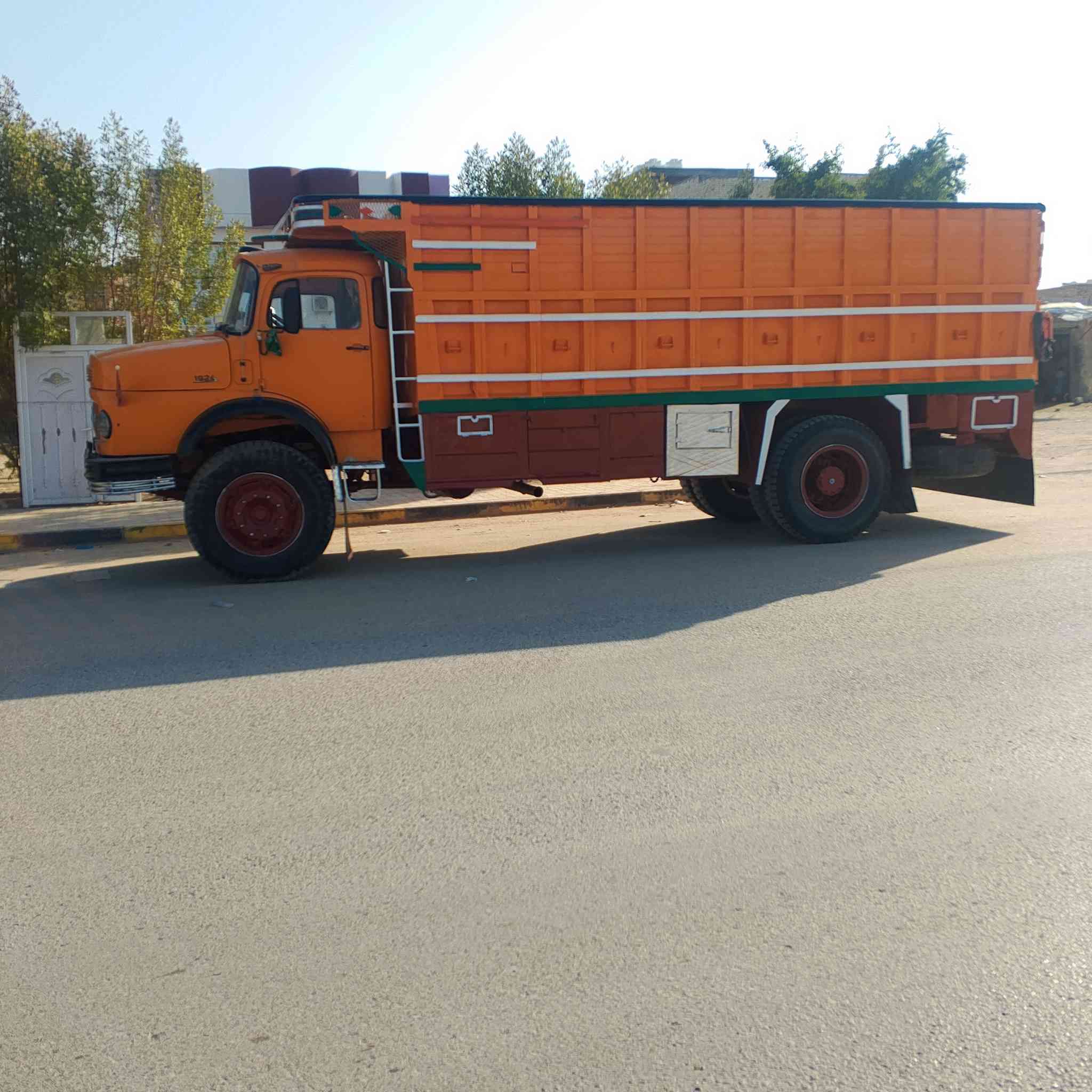 سلام عليكم  قجمه للبيع  موديل 79 اتصل على هاذا الرقم ***********
