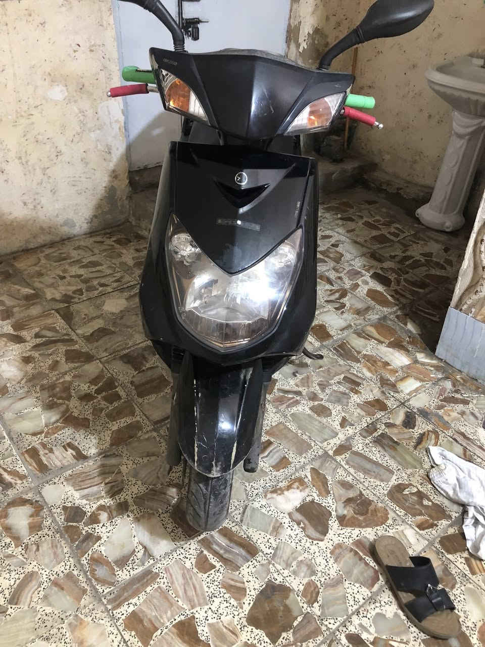 سكنس فحل دراجة بلادية من التاير الامامي للتاير الخلفي مكفوله كفاله عامة كهربائيات اشاير هورن سلف هندر كفرات بلادية ختم واحد السعر ب850  رقمي فقط واتساب *********** مكاني بغداد
