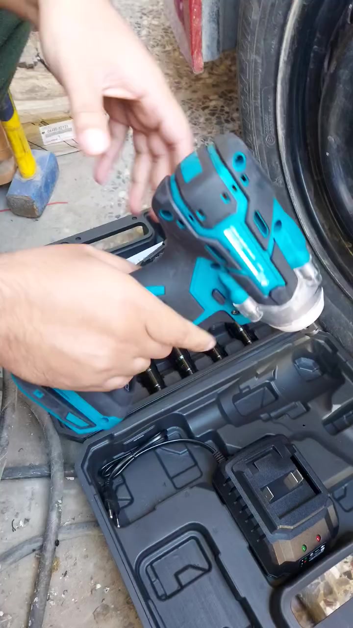 دريل لقمة امزون بطارية 10 خلية الحجم الكبير السعر 40 مع التوصيل مكاني بغداد مشتل ***********
