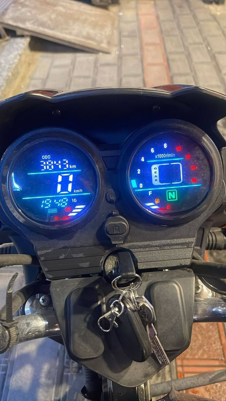 دايون موديل 25 للبيع
ماشيه 3800KM
مرقم سليمانيه بأسمي السنويه تريد تحويل تريد وكاله
***********
