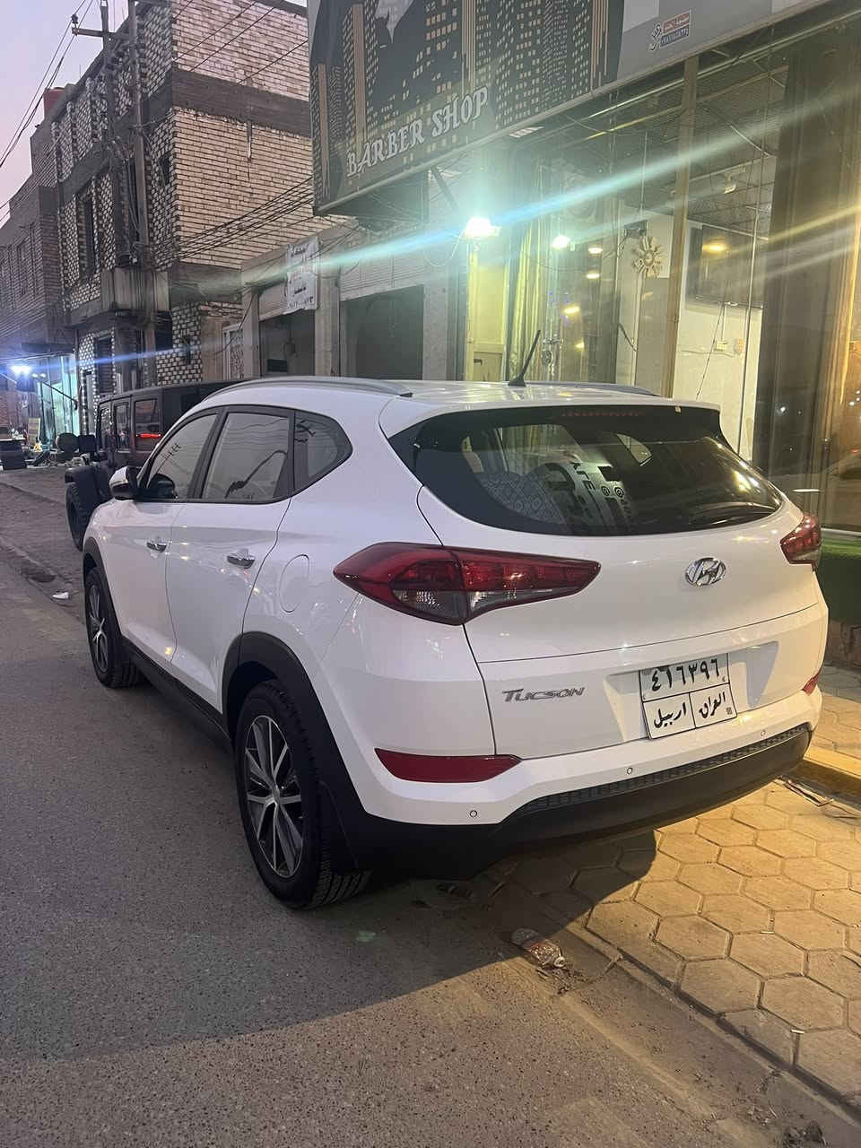 توكسان للبيع مديل 18 
مكفوله من فتح وصبغ كير محرك كله مكفول عده بارد جداً بسيط تبريد قطعتين سايد بريك برجل شاشه كبيره دواخل جديده سياره خليجيه ماشيه 86 
الاستفسار… .
على رقم ***********
أو خاص مكاني نجف
