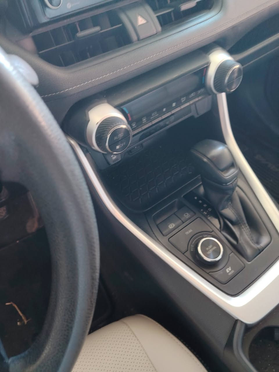 تويوتا راف فور (Toyota RAV4) 2020 هايبرد ليتيوم - صنف LE 🌟
السيارة تب نظافة (بحالة الوكالة)، وارد أمريكي، ومجهزة ببطارية ليتيوم قوية واقتصادية جداً.
ايرباق كلو سليم 

​الموديل: 2020

​المحرك: 2600ccهايبرد (Lithium) اقتصادي وقوي

​الوارد: أمريكي

​الصنف: LE

​الحالة الفنية: فحص كامل وممشى حقيقي (الفحص والممشى مرفقين مع السيارة)

​النظافة: السيارة تب نظافة ومش بحاجة لأي مصاريف

​💰 السعر ومكان المعاينة:

​السعر المطلوب: 19,800 دينار أردني

​الموقع: الزرقاء - المنطقة الحرة

​📞 للتواصل والاستفسار :

​رقم الهاتف: 0795871772


**إذا كنت صاحب هذا الإعلان وتريد حذفه لأي سبب، رجاءا أرسل رسالة إلى الدعم الفني**